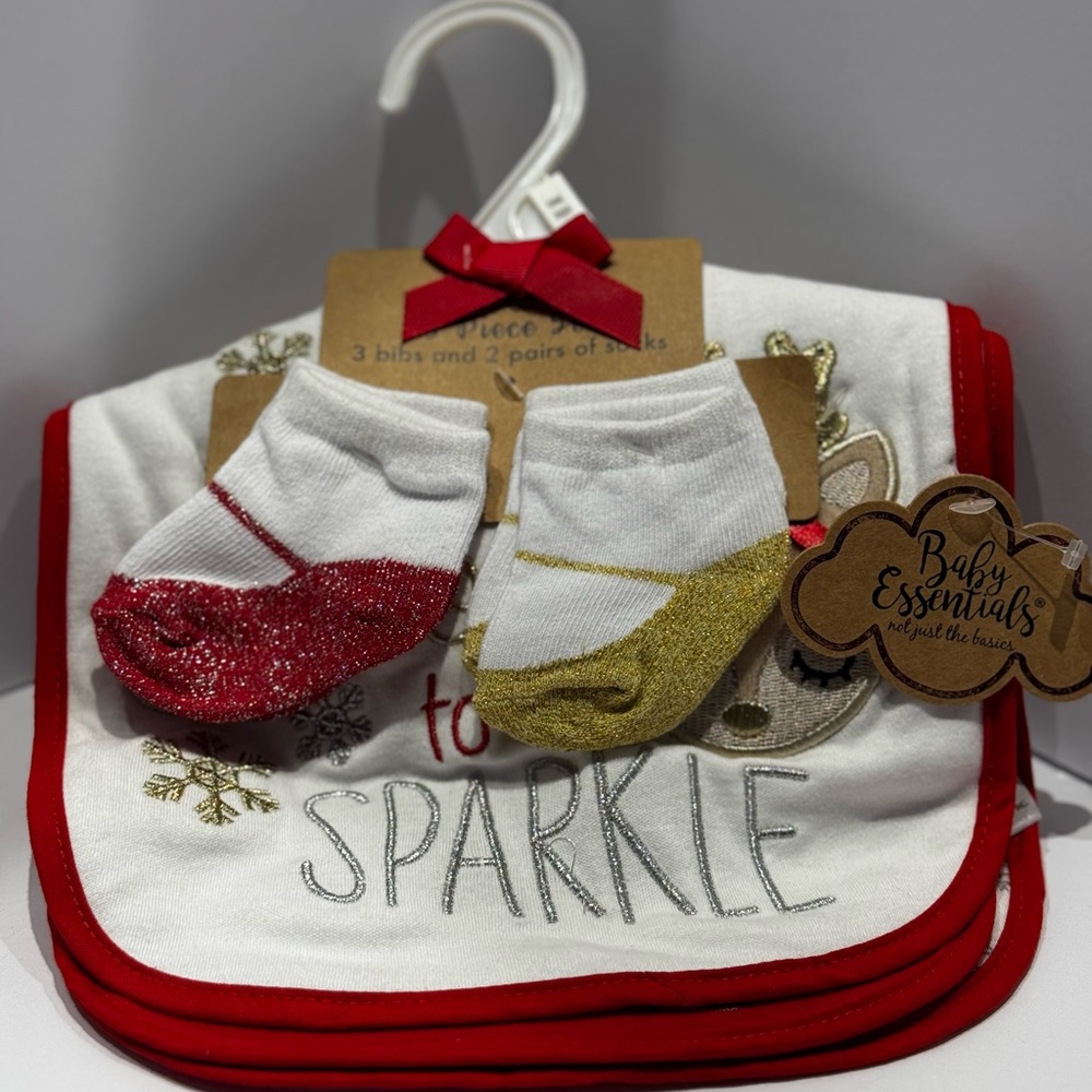 NWT Baby Essentials Holiday Bib & Sock Gift Set – 5pc